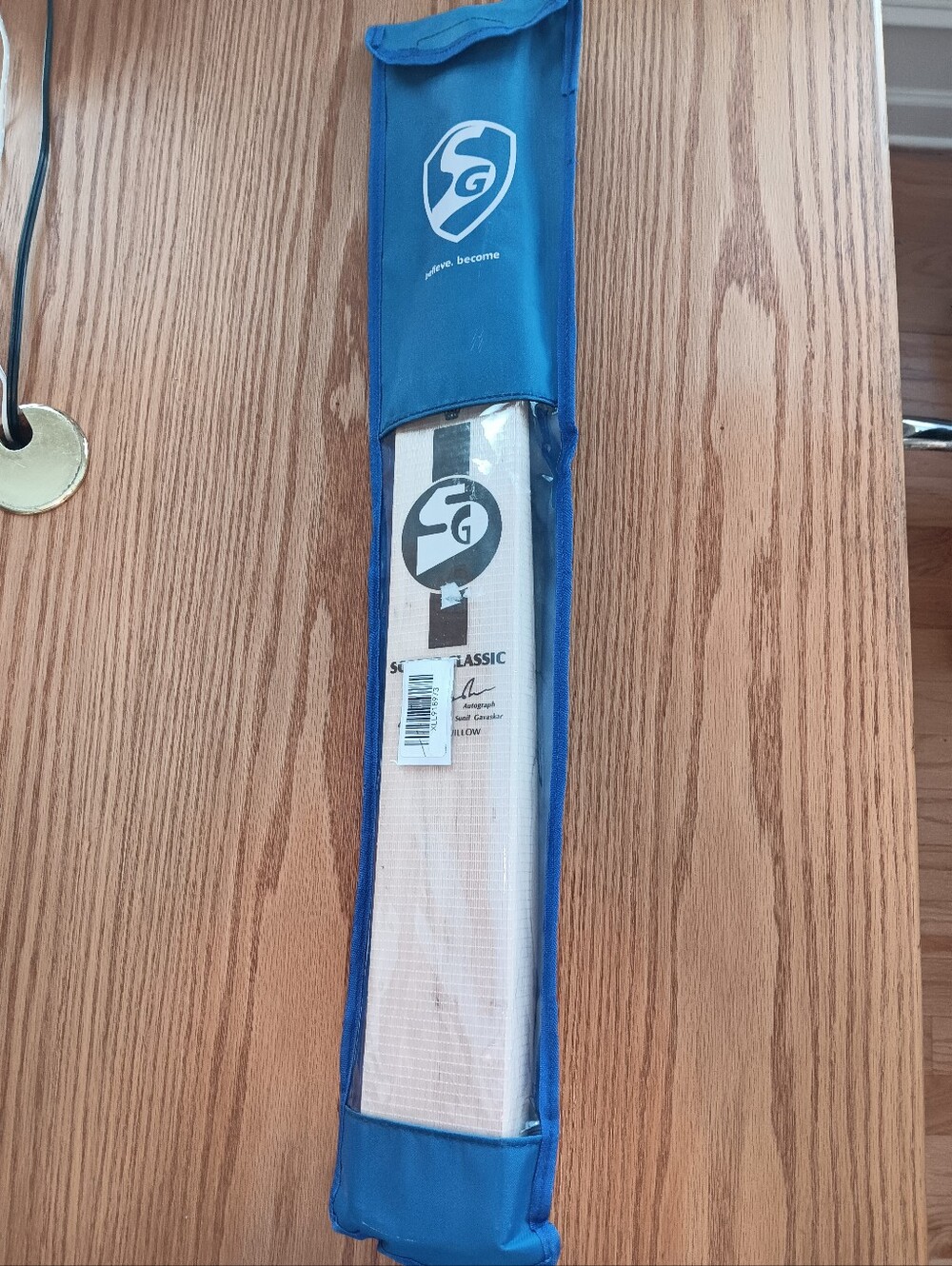 Cricket Bat SG in White with Black Logo - Picture 10 of 11